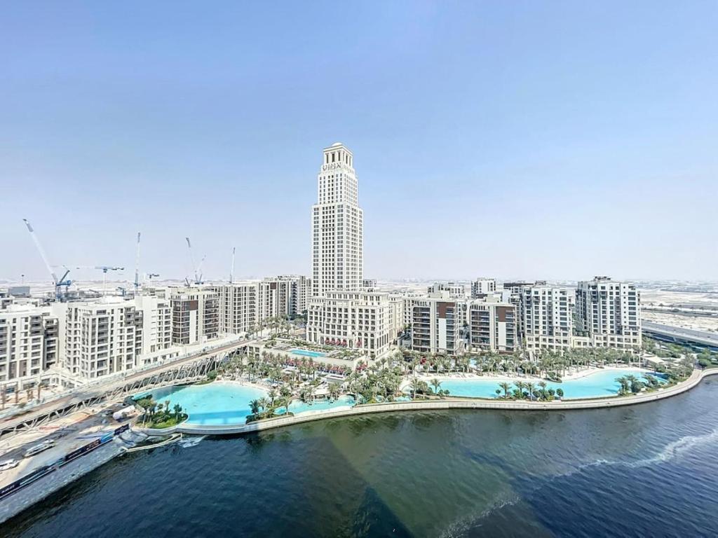 Palace Residences - Chic Two Bed with Creek Views