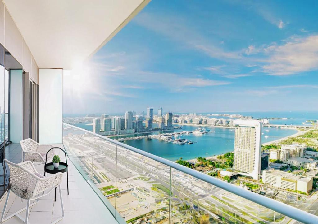 Luxe Sea View High Floor 1 BR in Dubai Marina by Maxx Value Homes