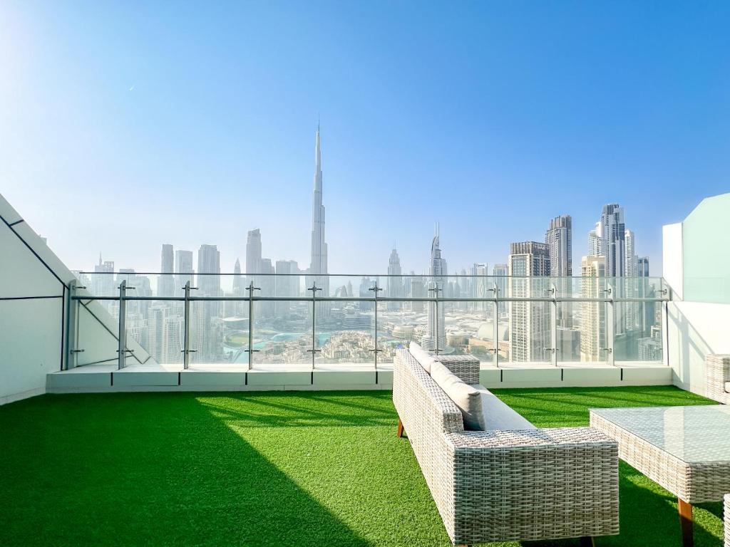 Panoramic Burj Khalifa View Luxury 2BR Penthouse