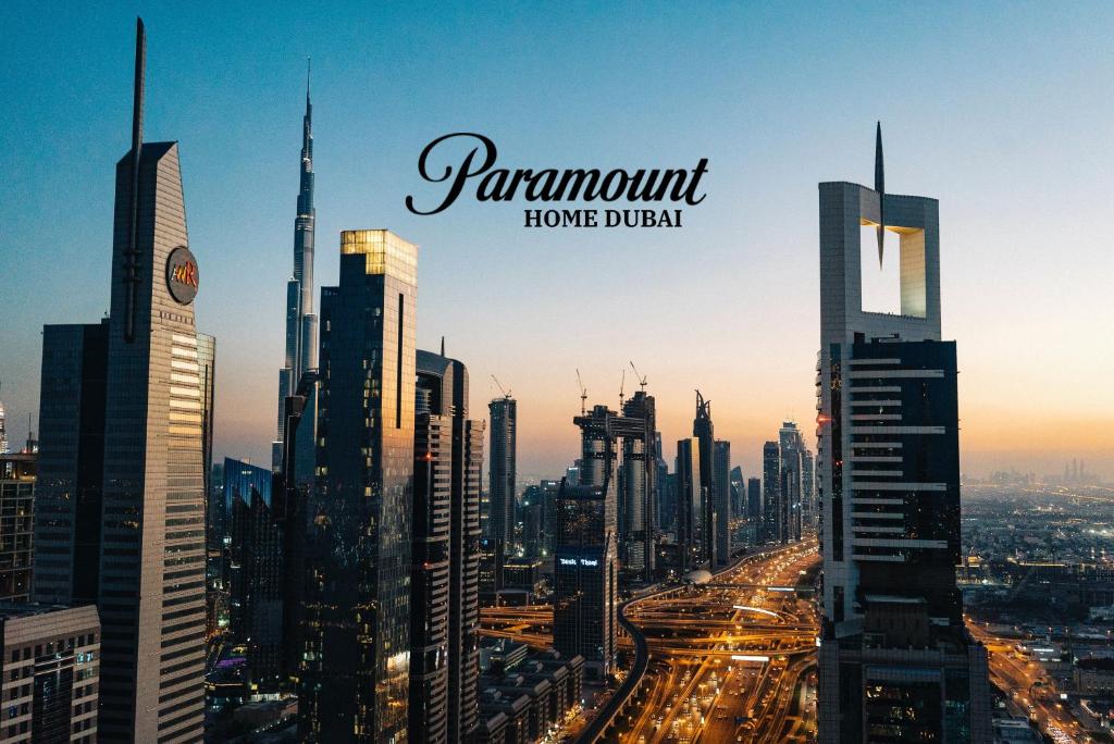 Paramount Home Midtown Apartments with Infinity Sky Pool