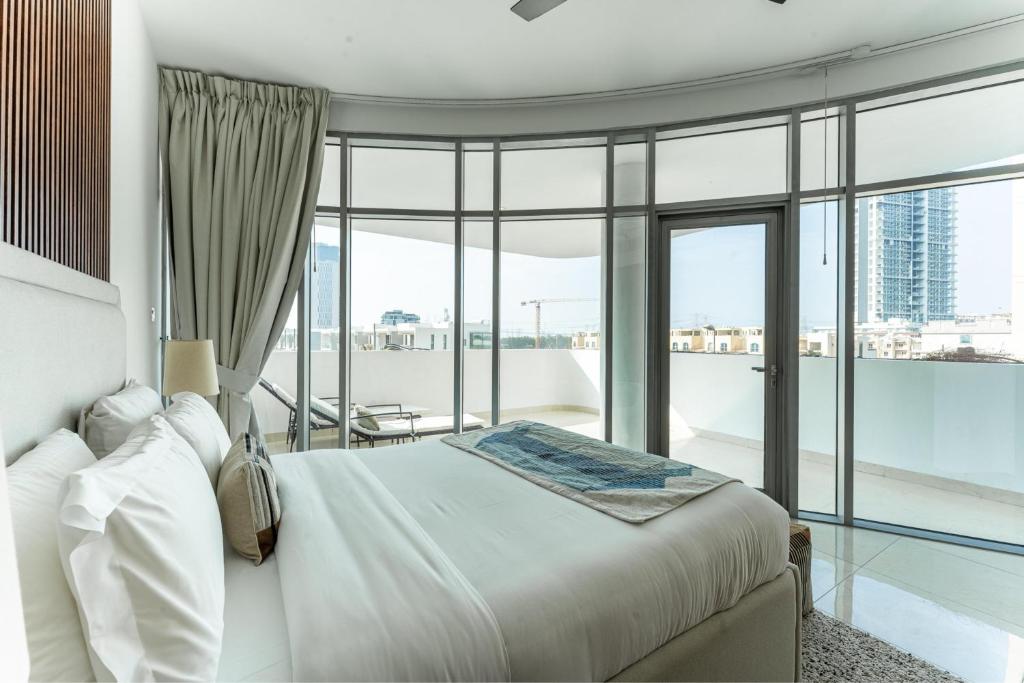 Peaceful 1 Bedroom in JVC with Huge Balcony