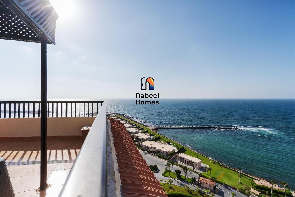 Nabeel Homes - Penthouse Duplex with Rooftop