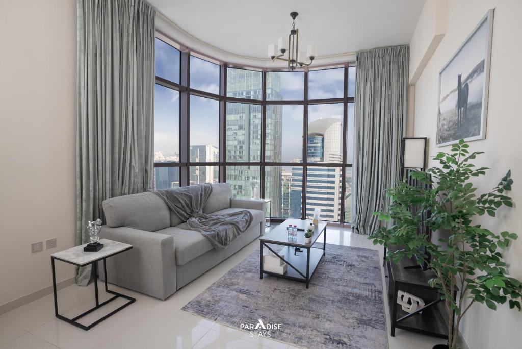 Perfect Views of Dubai-Balcony-High Floor