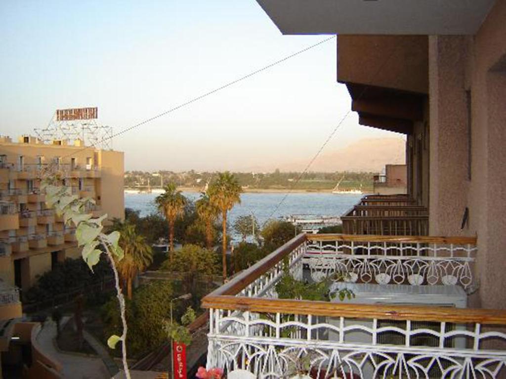 فندق فيليب الأقصر