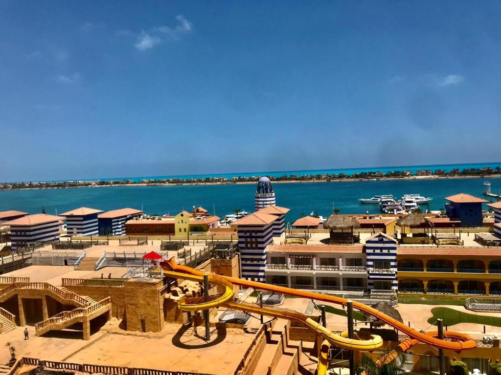 Apartment in Marina