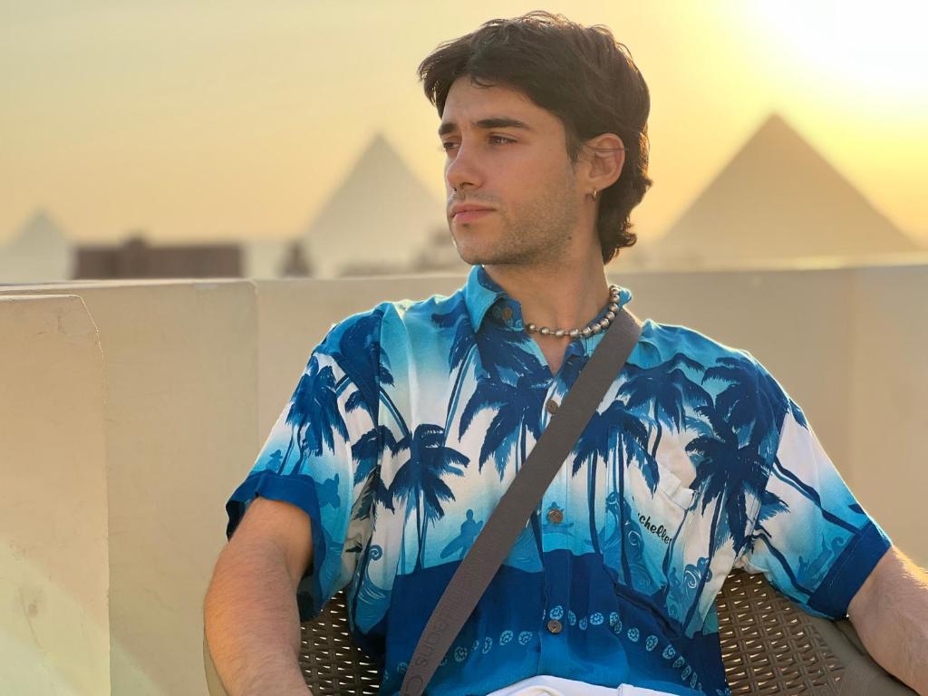 Premier pyramids view