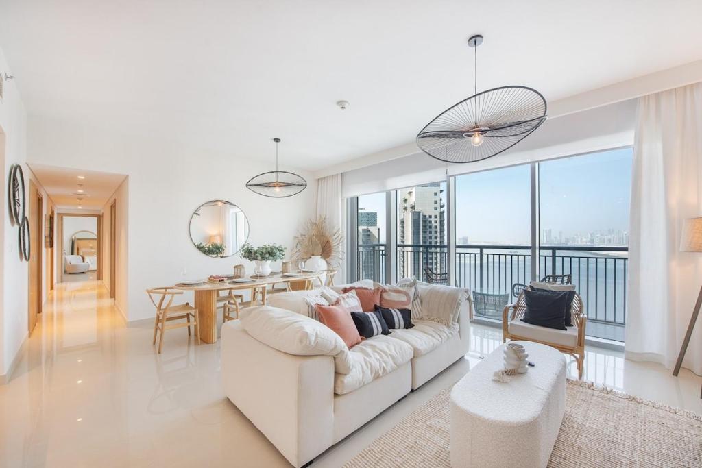 Prestigious 3-Bedroom Apartment with Harbour Views in Dubai Creek Harbour