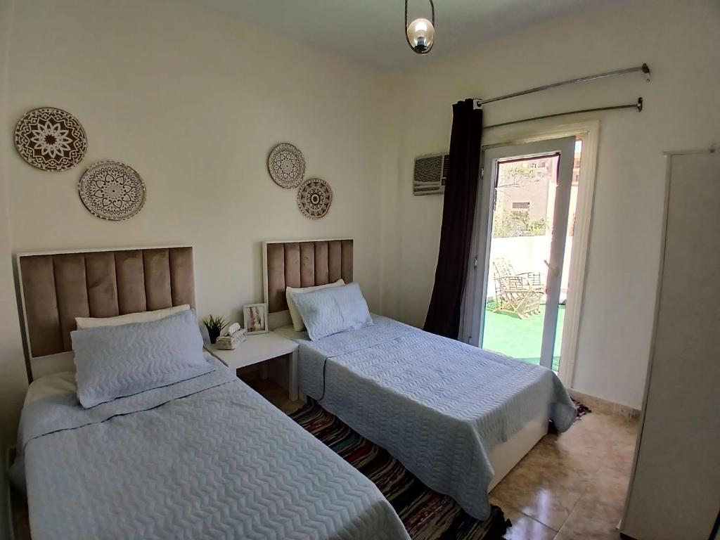 Villa in a compound with a rooftop in sheikh zayed
