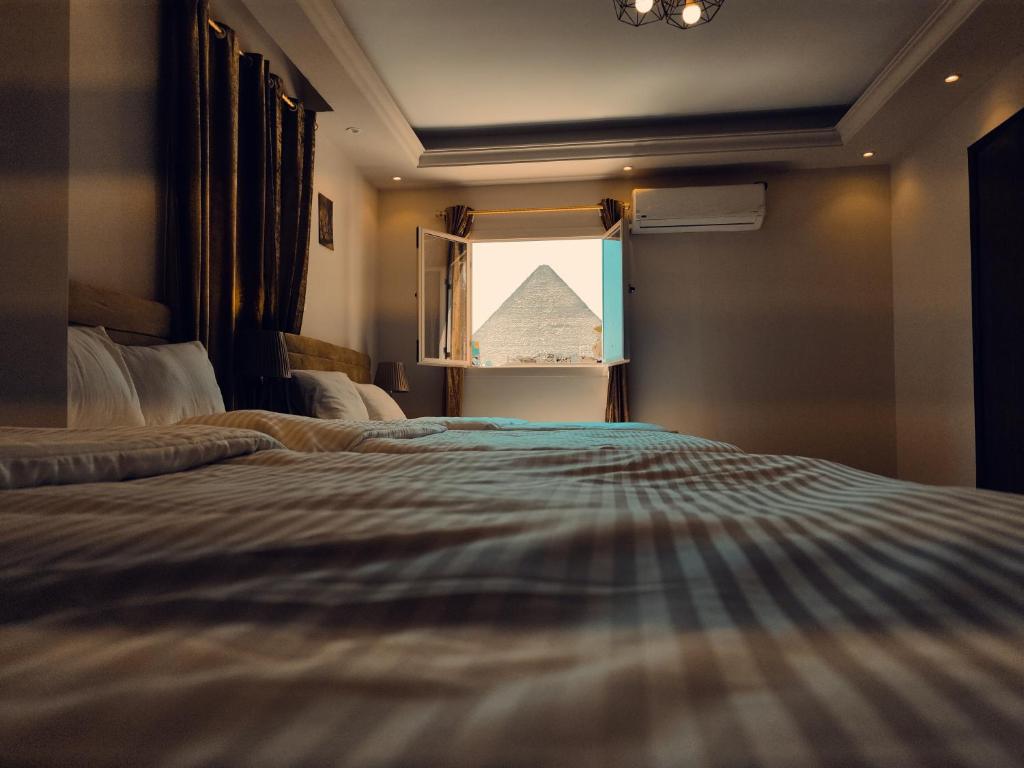 Hur Pyramids Inn