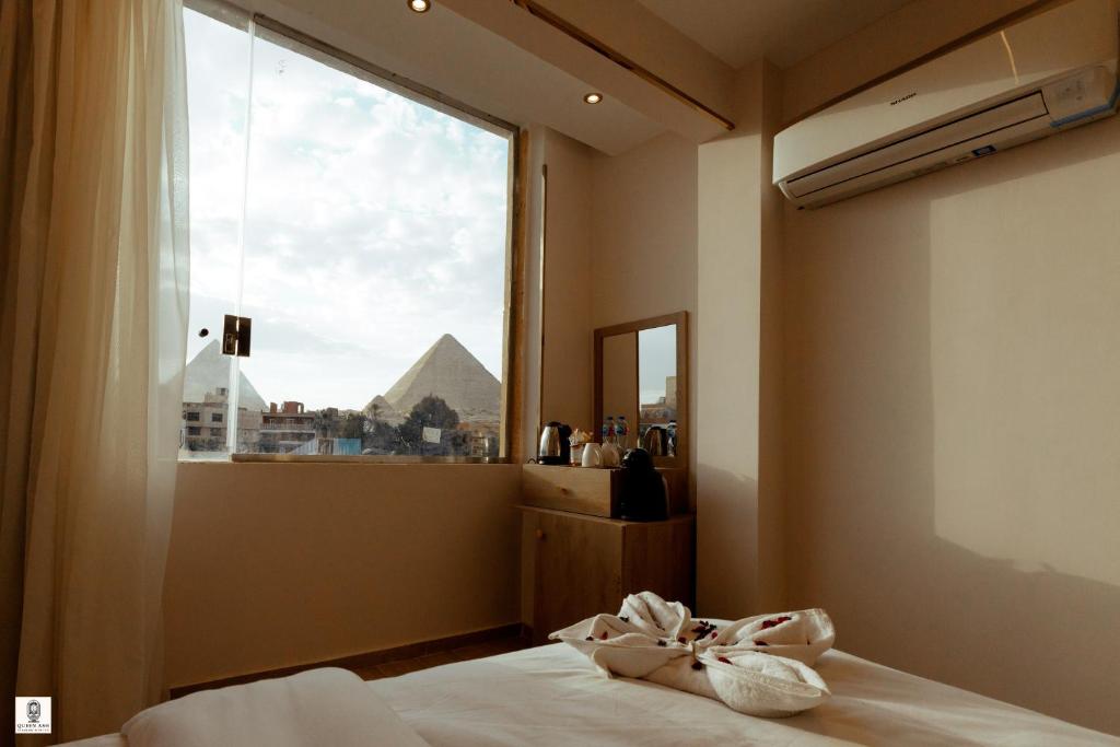 Queen Ash Pyramids View Inn