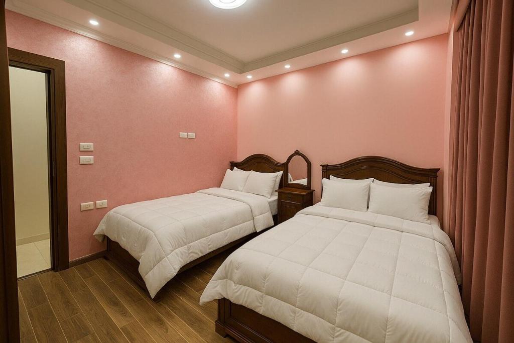 Quiet Apartment in Sheikh Zayed Near Top Malls