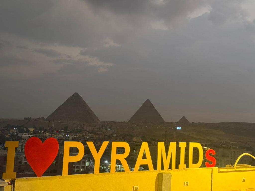 Rafif Pyramids view Hotel