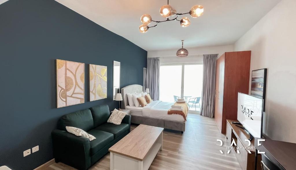 Rare Holiday Homes - Crescent Tower - IMPZ - Dubai Production City - R714