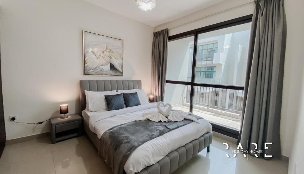 Rare Holiday Homes - Jumeirah Village Circle - La Riviera Estates B - R106
