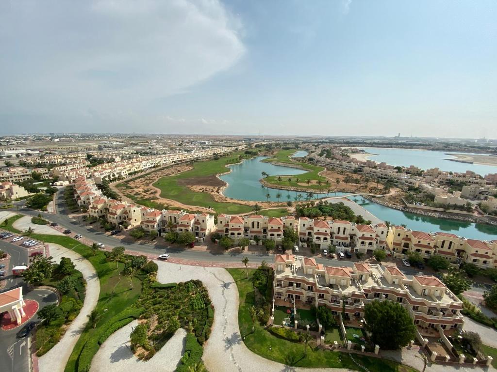 Relaxing, Swimming and Golfing in Al Hamra Village