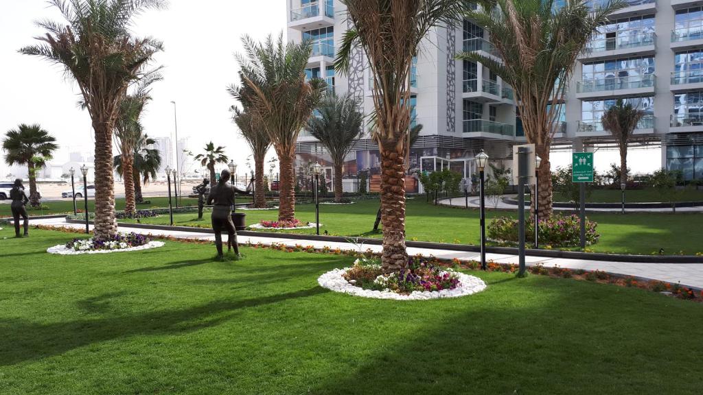Remarkable 2-Bed Apartment in Dubai