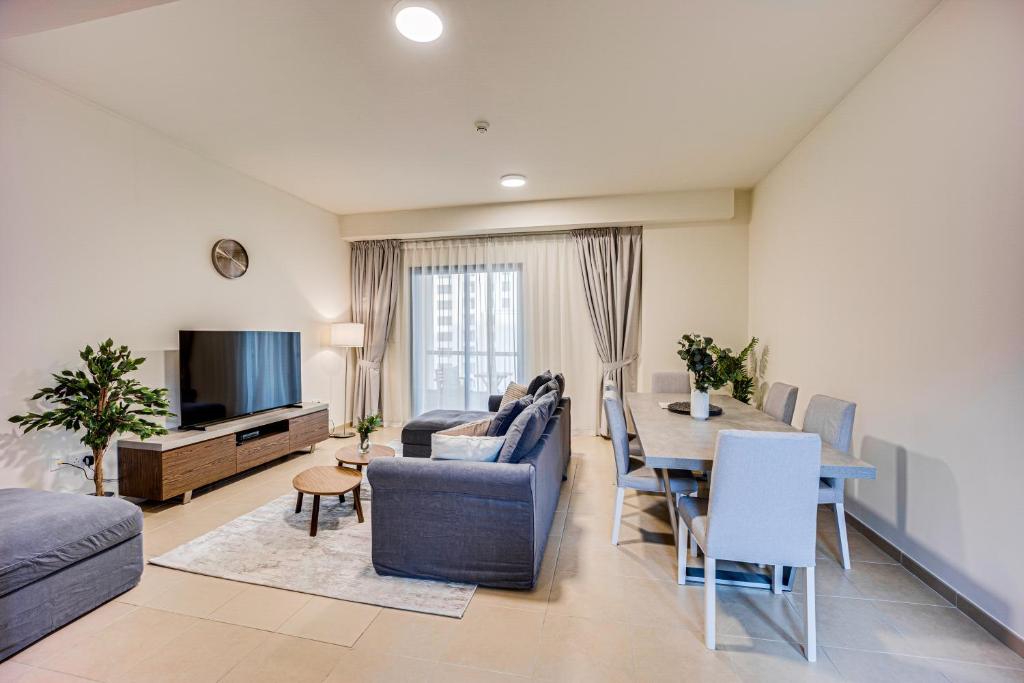 Remarkable apartment near the beach in Bahar, JBR