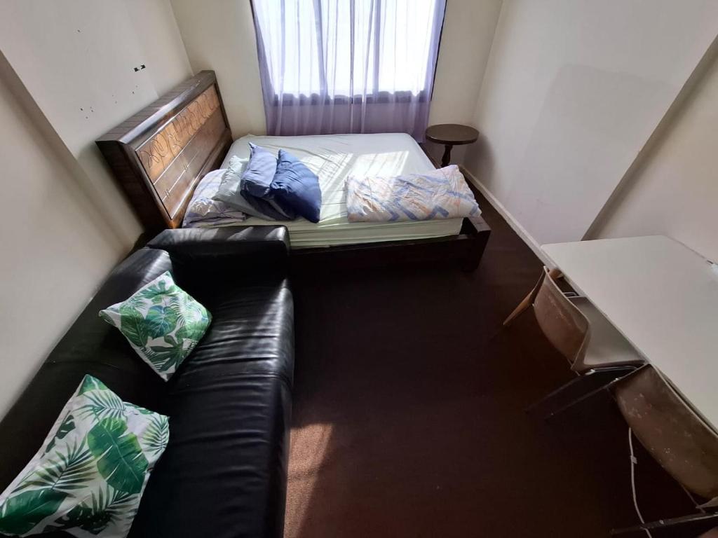 Room for 4s NEW location Najda