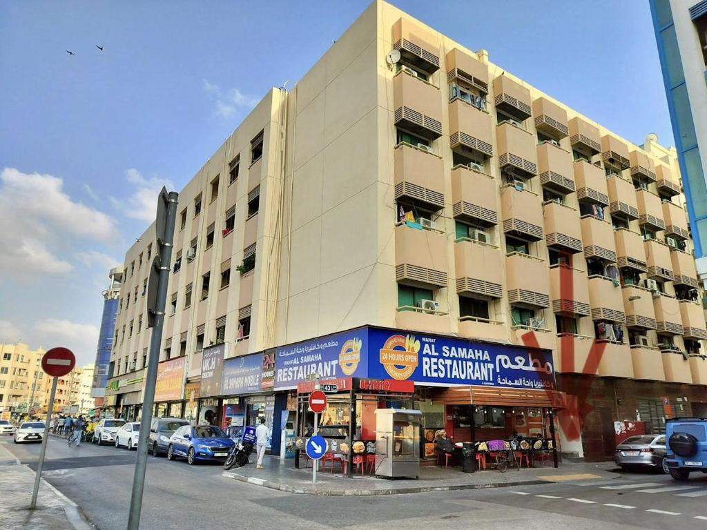 Rovers Boys Dubai Hostel