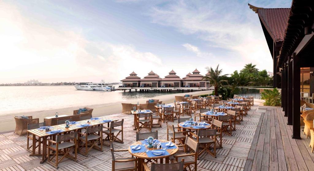 Royal Amwaj Apartments, Palm Jumeirah, Free beach and pool access