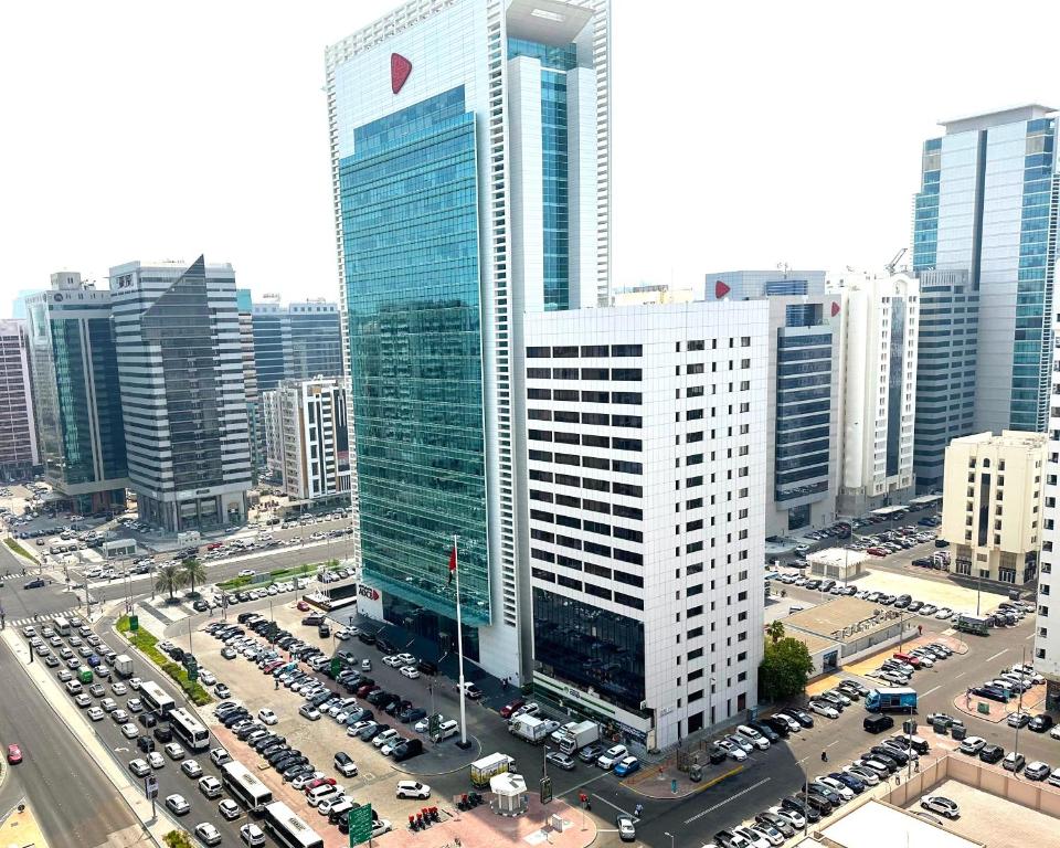فندق رويال روز أبوظبي، أحد فنادق مجموعة فنادق كوريو باي هيلتون التابعة
