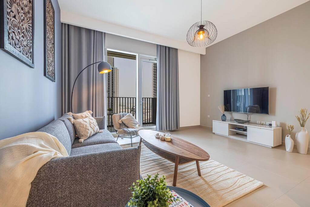 Daniels 1BR at Creek Horizon with Park View