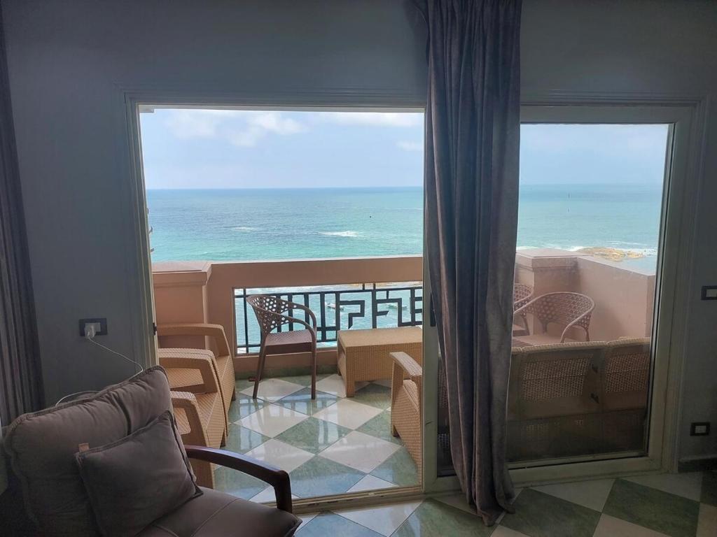 Sea View 3BR High Floor AC WI-FI