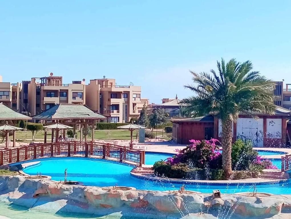 شاليه مميز في احلي قريه في العين السخنة