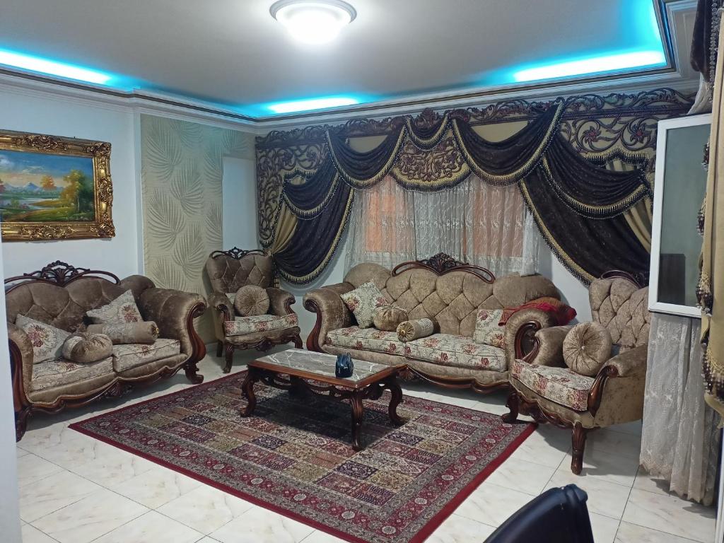 شقة تري البحر جانبي كود 9/231
