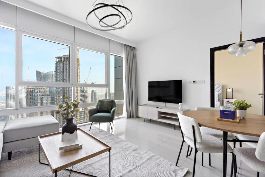 Silkhaus Luxurious 1 BDR Al Fay Park Nearby