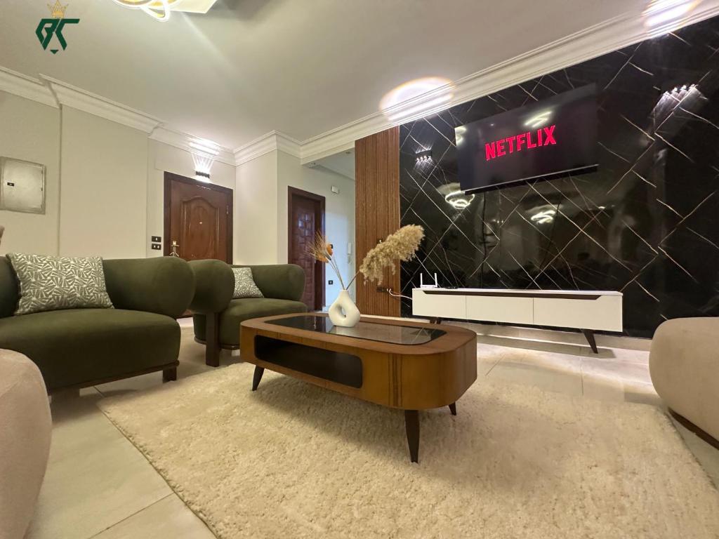 SKY LOUNGE by BC residence