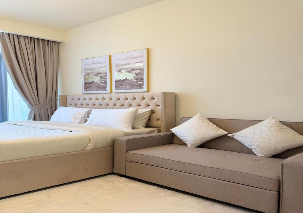 SkyView Studio Apartment