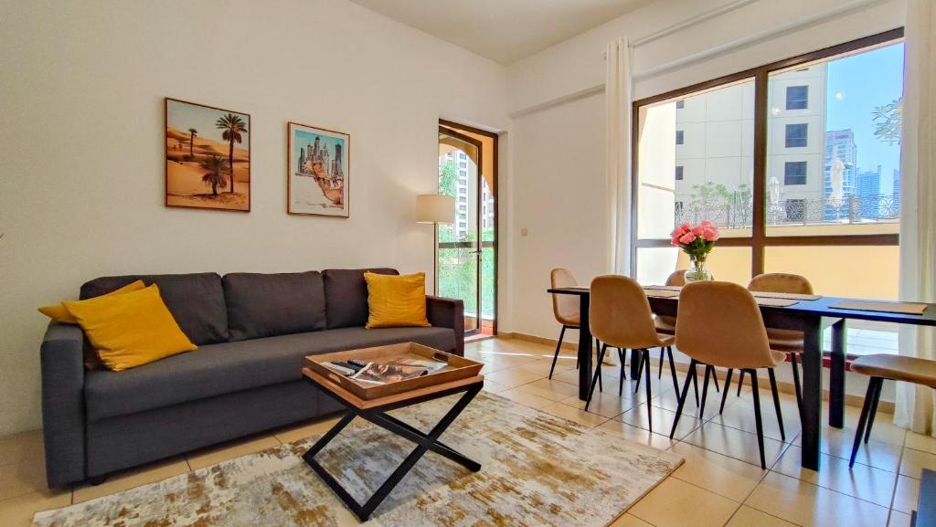Sunkissed holiday homes 4BR on JBR Beach