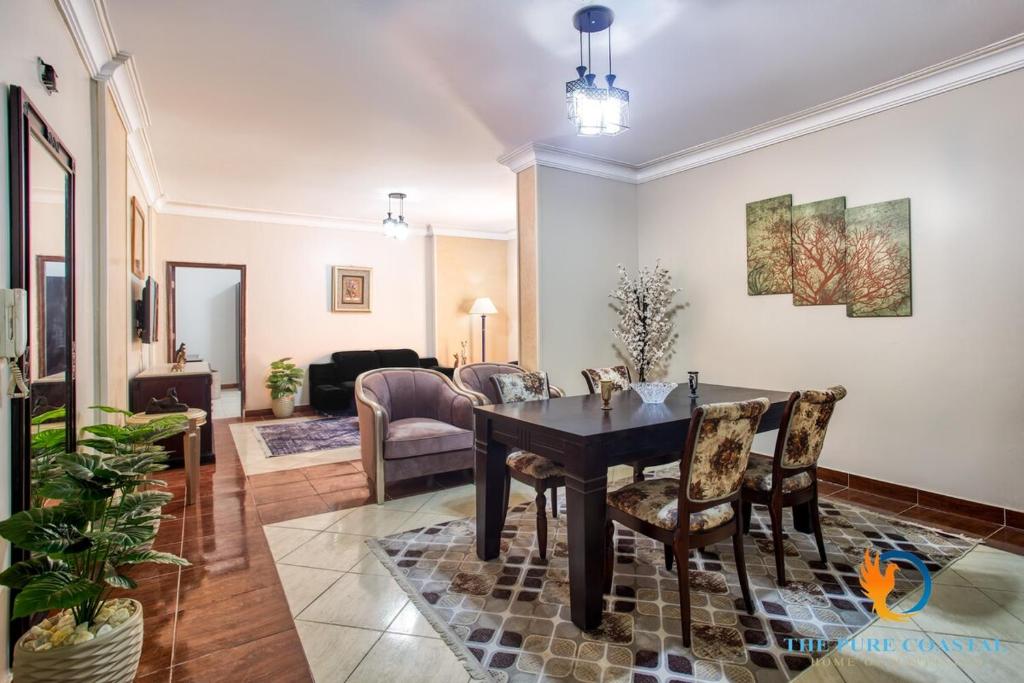 Spacious & Stunning 3 bedroom apartment !