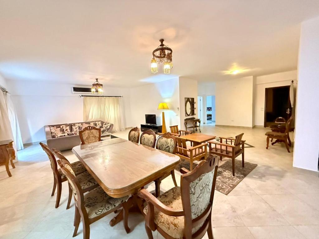Spacious 3BR Apartment - Al Dora Resort, Hurghada