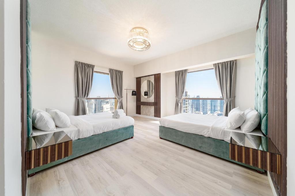 Spacious 7-bedroom serviced Apartment on JBR Beach Walk