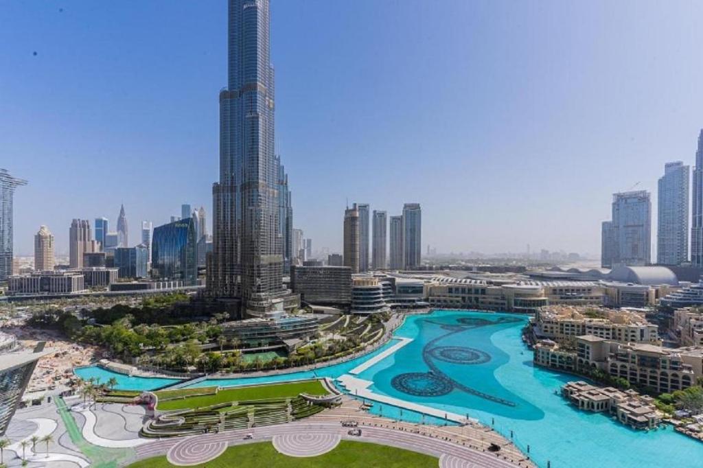 Splendid Apartments with Burj Khalifa and Fountain View