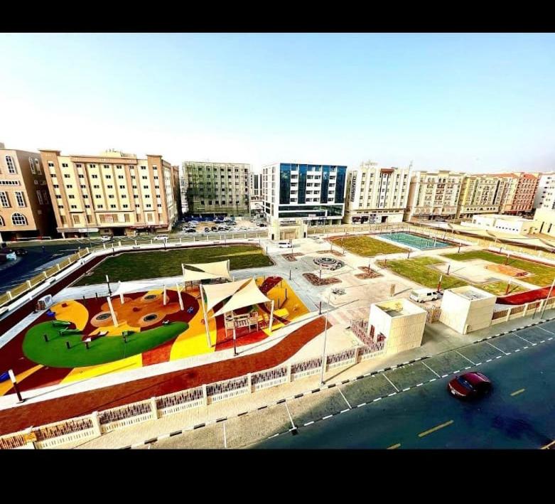 Splendid Room - Ladies only - Near Zahia- Near SHJ Airport