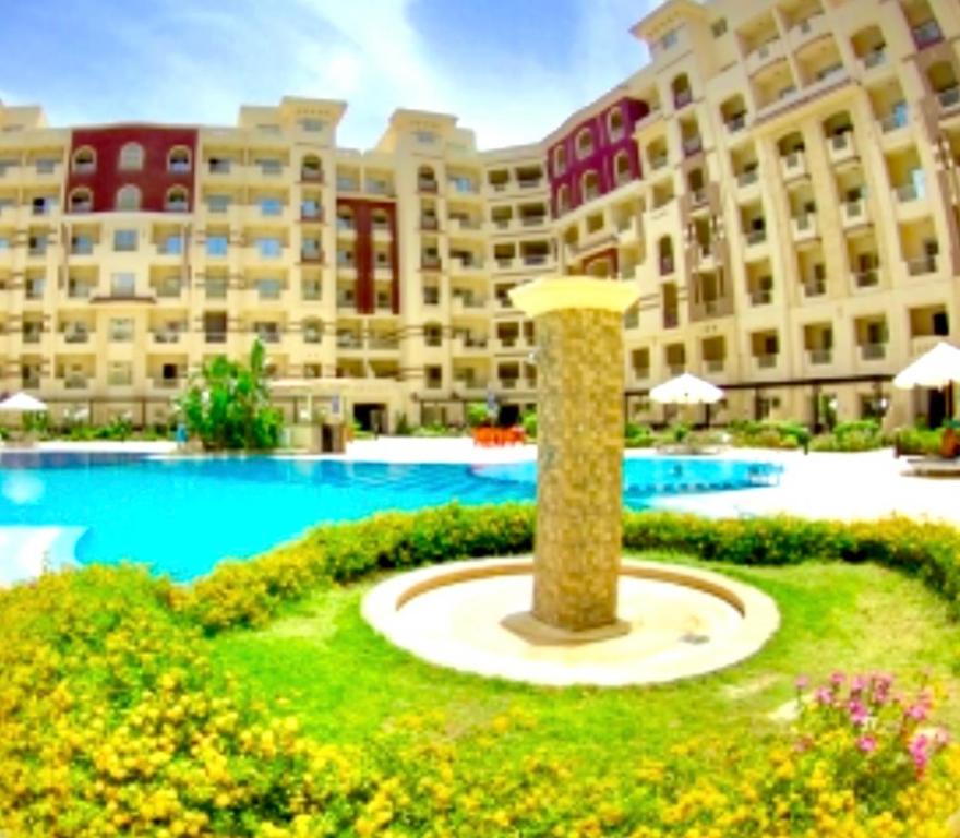 Sunny studio with 3 swimming pools Florenza Hurghada