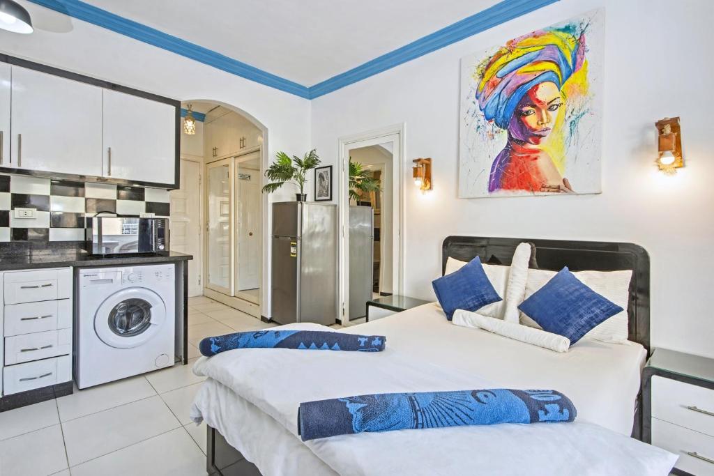 Rare New Marina Hotspot With Fast Free WIFI, Balcony & Pool - Western Standards - Sheraton Plaza 414