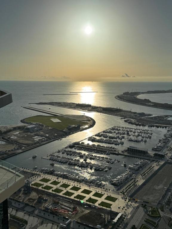 Stunning 1 BR Apartment in Dubai Marina