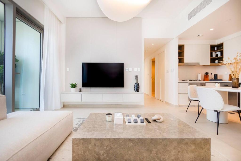 Stunning 2br Modern Interior Design By Chi Living