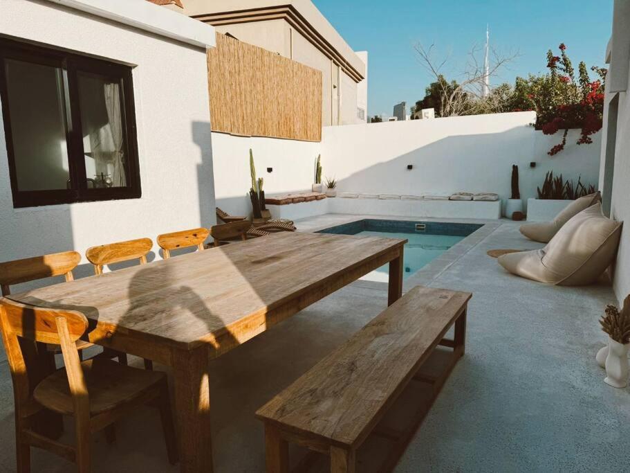 2min To The Beach Studio Pool & Burj Khalifa View!