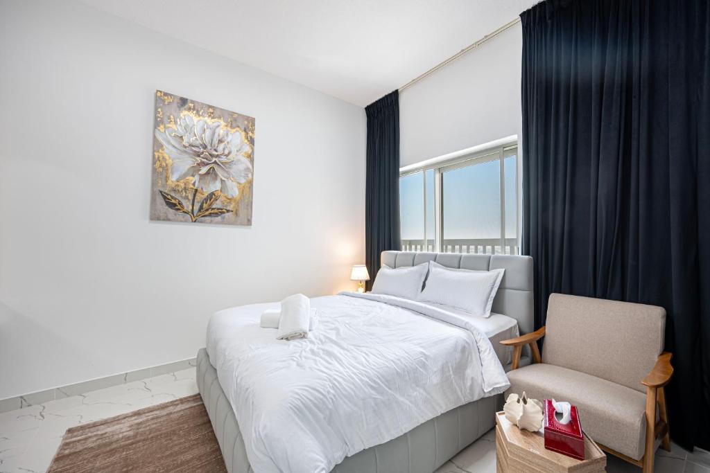 Modern Studio Oasis In Vibrant Dubailand