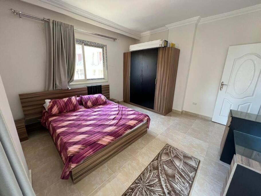 Sunny 3-Bedroom Apartment - Families Only