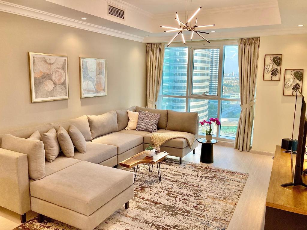 White Sage - Lakefront Apartment Amidst Parks With Lake Access