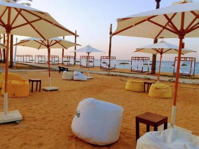 The Groove sokhna