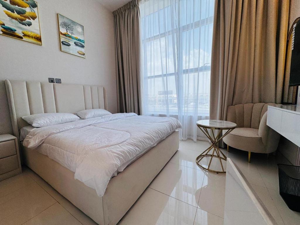Trendy Studio, Ideal for Business or Leisure at Al Manara
