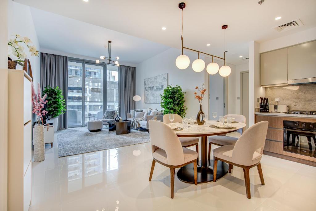 Trophy Seashell Serenade Suites with PVT beach Access