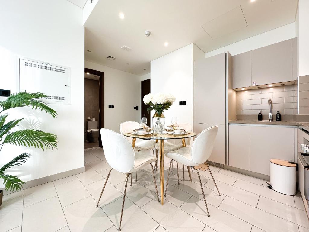 Trophy - Elegant Cozy 1Bdr in Sobha Hartland